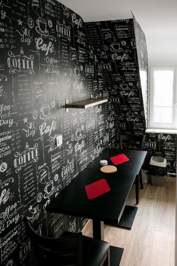 Le Cotentin Appart'Hotels & Restaurant Le Cot' Portbail Bagian luar foto