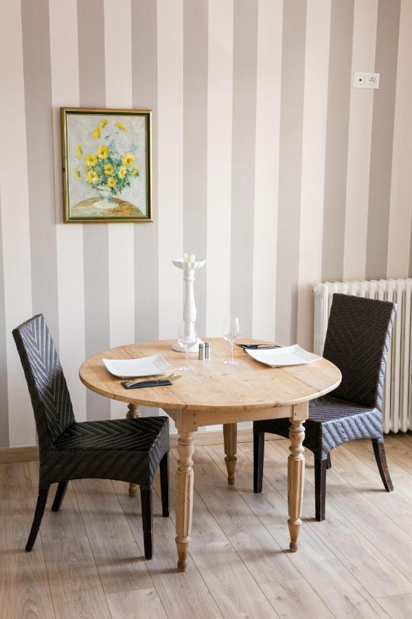 Le Cotentin Appart'Hotels & Restaurant Le Cot' Portbail Bagian luar foto