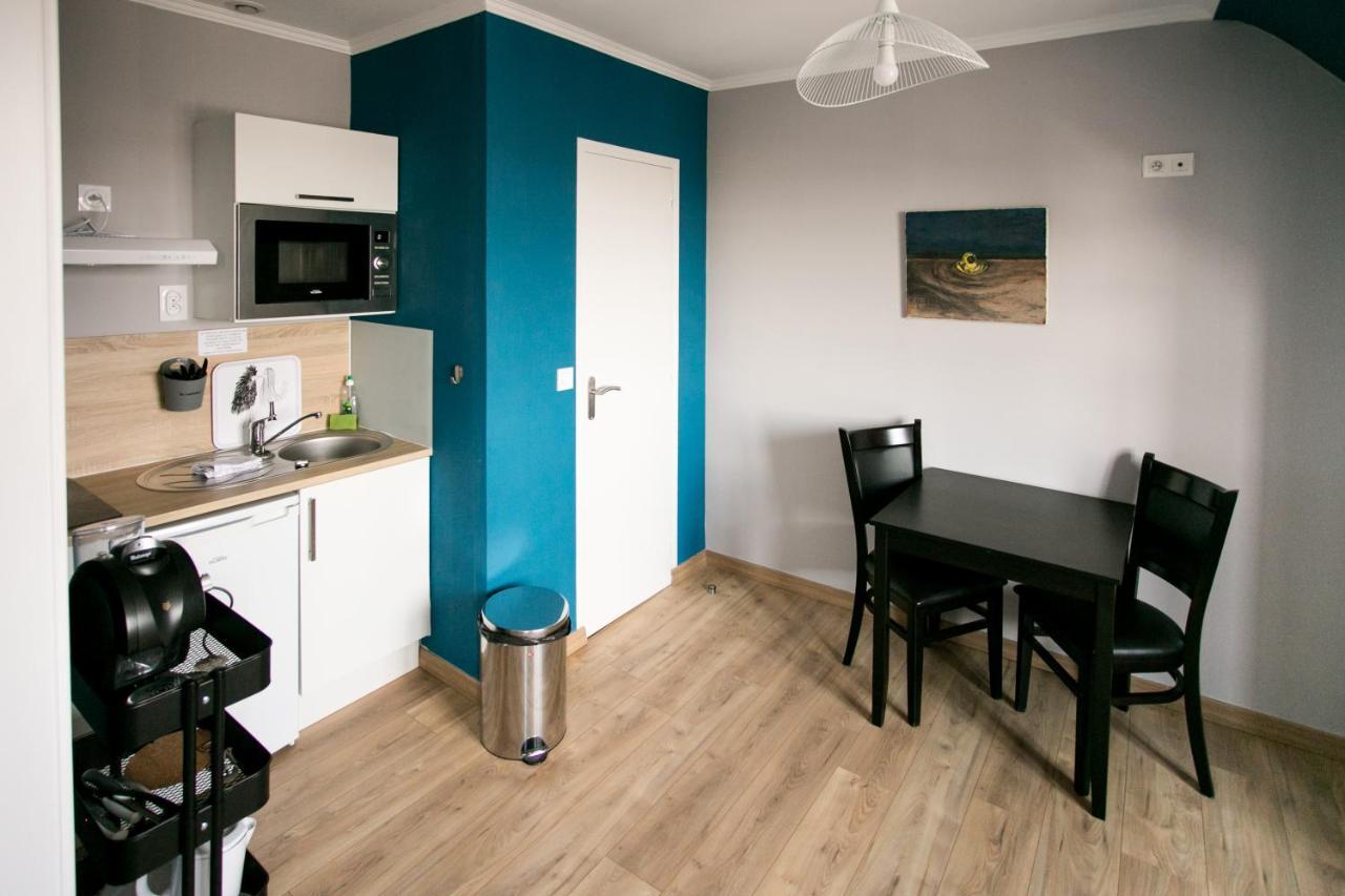 Le Cotentin Appart'Hotels & Restaurant Le Cot' Portbail Bagian luar foto